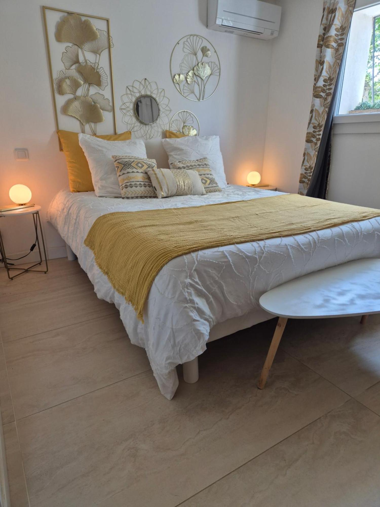 Magnifique Appartement 2 Chambres Avec 50 M2 De Jardin Privatif La Crau Exterior photo